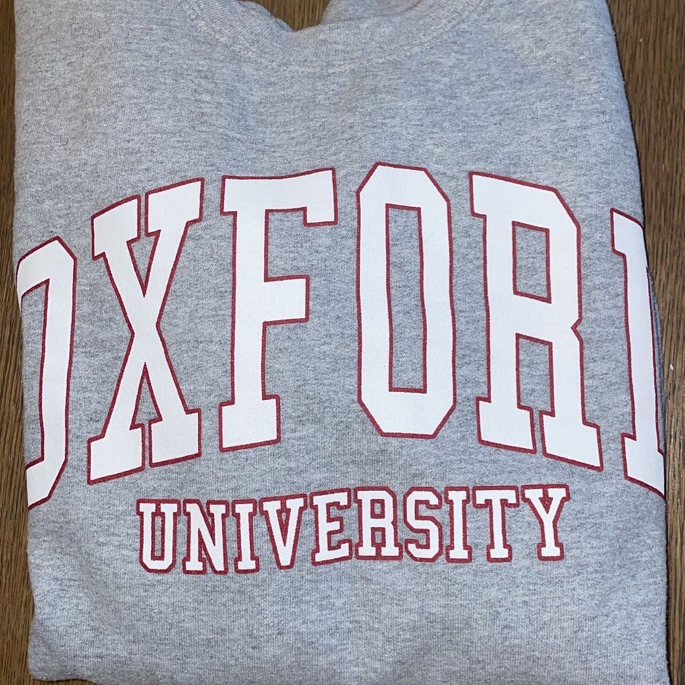 Oxford Women’s grey crewneck